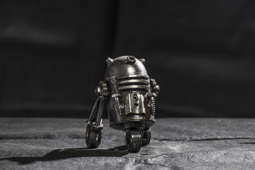 R2-D2 fémszobor